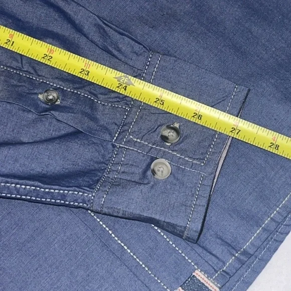 MEN’S BUTTON UP SHIRT (XL) - Picture 9 of 11